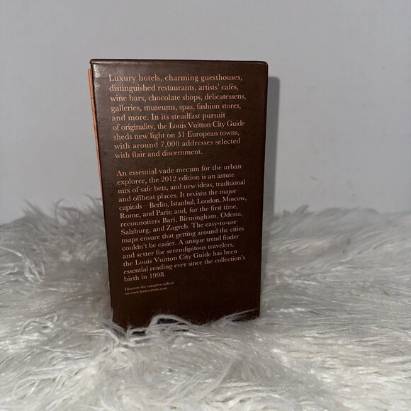 Louis Vuitton European Cities Guide Book Box Set (2012) Vintage Missing Book 1 - Picture 3 of 6